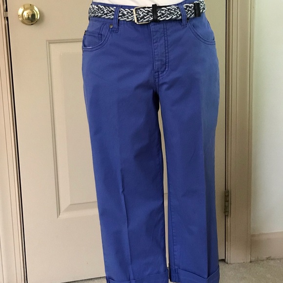 Bandolino Pants - Periwinkle Capri’s by Bandolino. Size 6